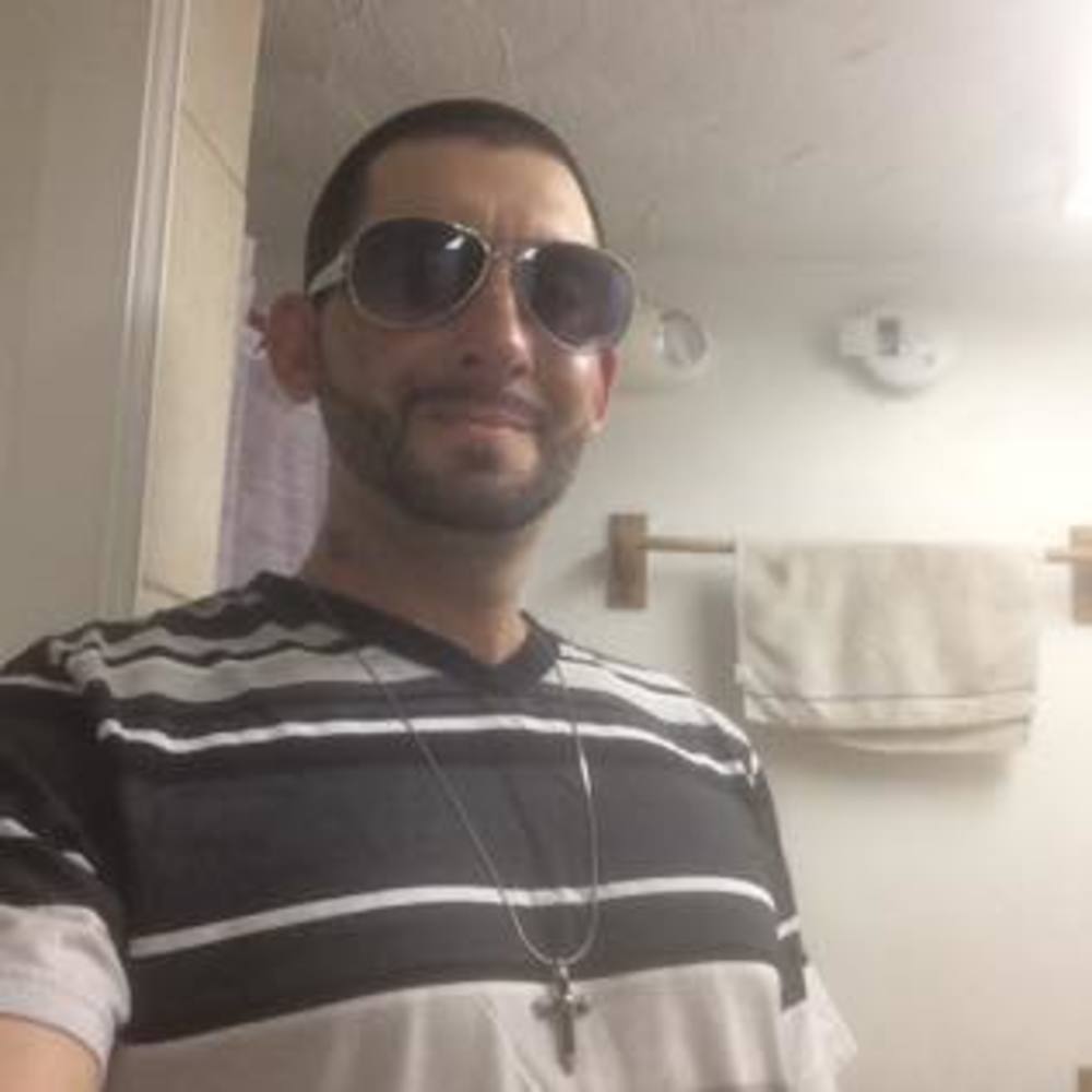 Meet your Posher, Dennis